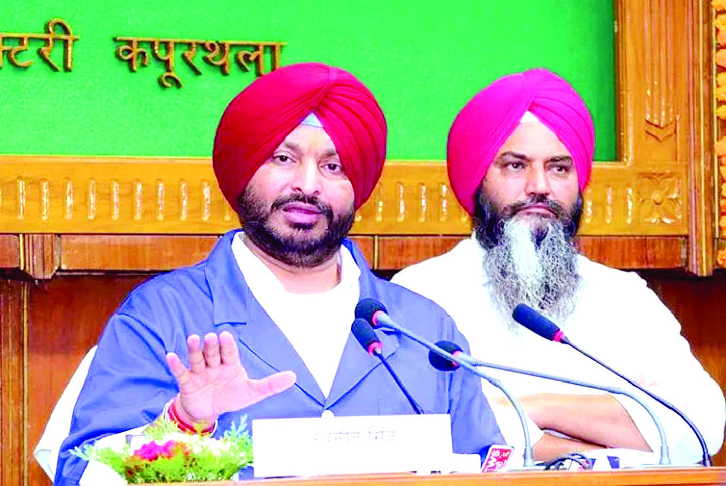 ਕਾਂਗਰਸ ਨੇ ਰਵਨੀਤ ਬਿੱਟੂ ਸਮੇਤ ਚਾਰ ਆਗੂਆਂ ਵਿਰੁੱਧ ਪੁਲੀਸ ਸ਼ਿਕਾਇਤ ਦਰਜ ਕਰਵਾਈ